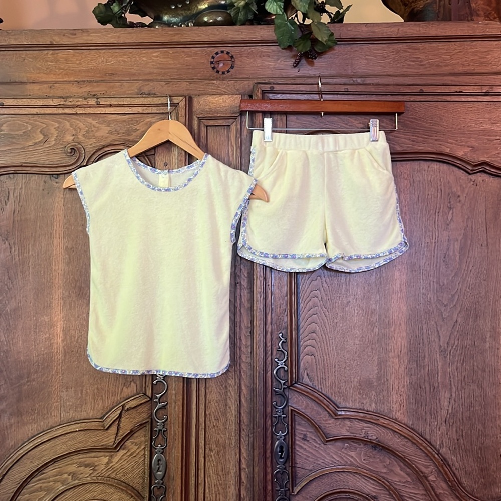 GRACE & JAMES YELLOW TERRY CLOTH 2-PIECE OUTFIT - Picture 3 of 10